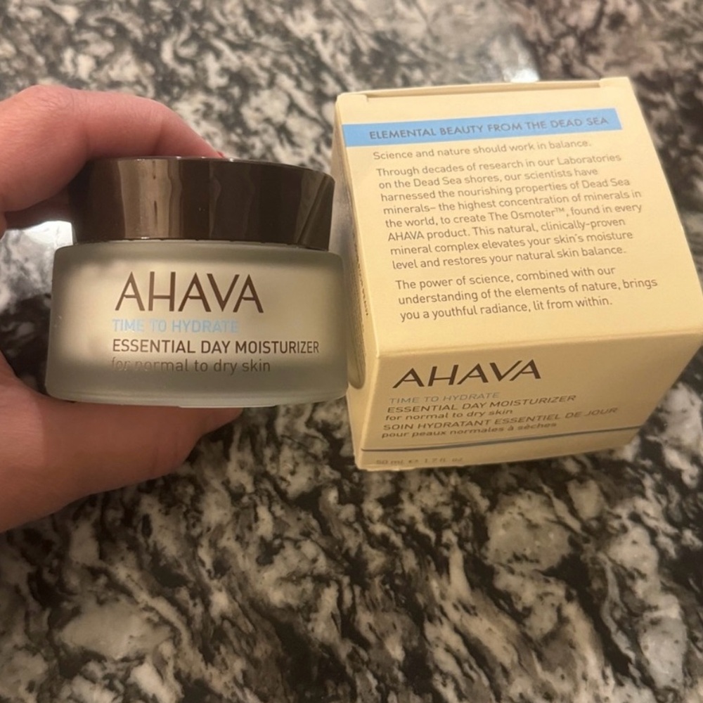 AHAVA Essential Day Moisturizer for normal to dry skin.  NIB sealed Box - Picture 3 of 6